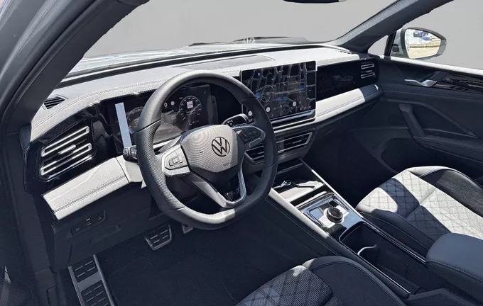 VOLKSWAGEN TIGUAN 1.5 eTSI 150ch DSG7 R-Line photo 11 5373