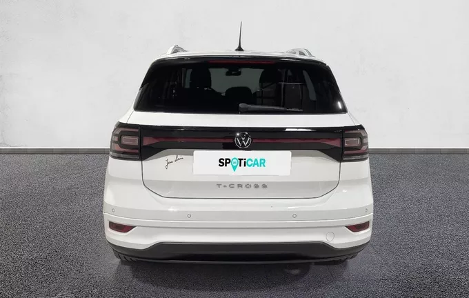 VOLKSWAGEN T-CROSS 1.0 TSI 110 Start/Stop DSG7 R-Line Tech extérieur trois quart arrière droit 946063