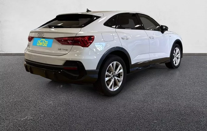 AUDI Q3 Sportback 35 TFSI 150 ch S tronic 7 S line extérieur trois quart arrière droit 212655