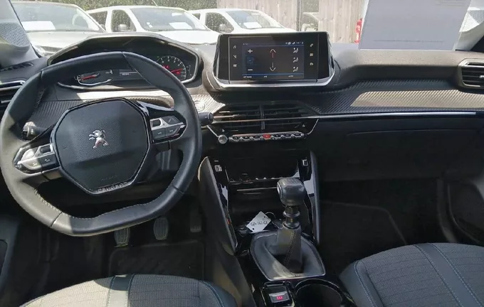 PEUGEOT 208 PureTech 100 S&S BVM6 photo 18 2130692