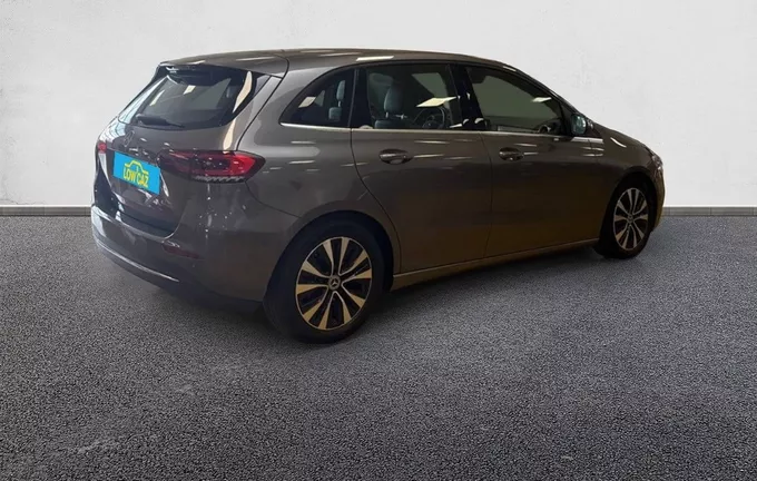MERCEDES CLASSE B 180 7G-DCT Style Line Edition extérieur trois quart arrière droit 213460