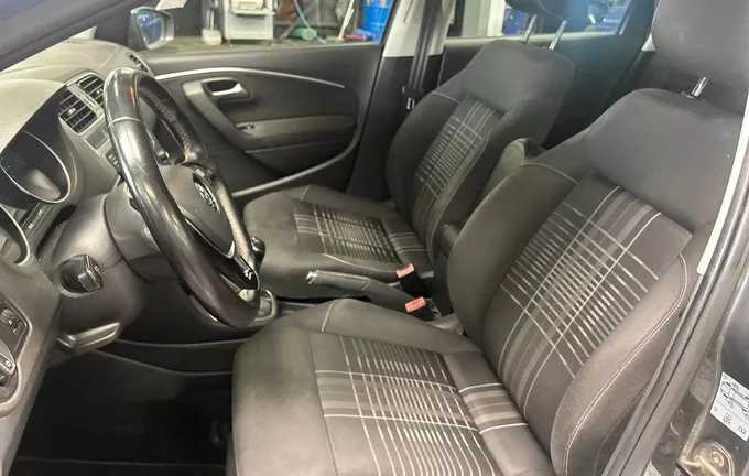 VOLKSWAGEN POLO 1.2 TSI 90 BlueMotion Technology Série Spéciale Lounge photo 12 2130247