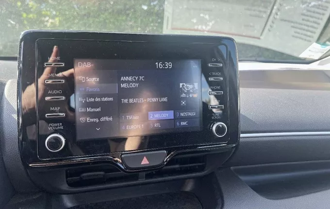 TOYOTA YARIS Hybride 116h Dynamic photo 15 1103369
