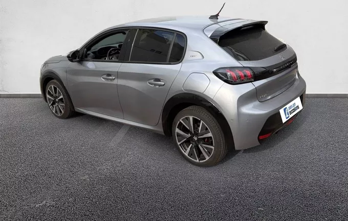 PEUGEOT 208 PureTech 100 S&S EAT8 GT extérieur trois quart arrière gauche 2129421
