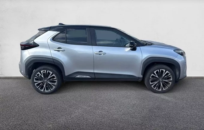 TOYOTA YARIS CROSS Hybride 116h AWD-i Collection extérieur côté droit 1103741