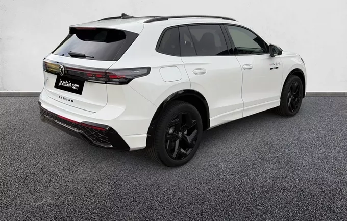 VOLKSWAGEN TIGUAN 1.5 eTSI 150ch DSG7 R-Line extérieur trois quart arrière droit 5188
