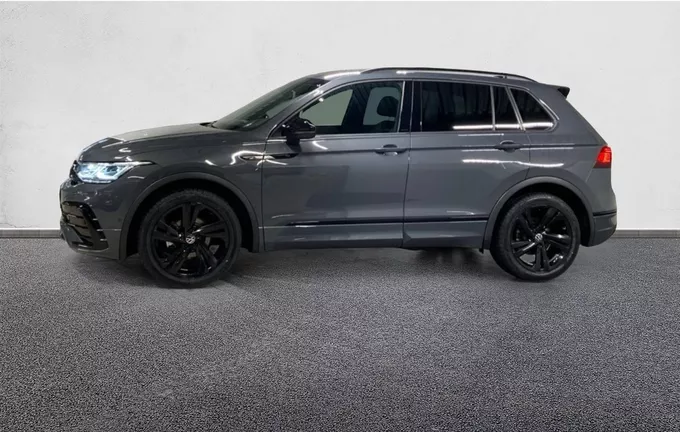 VOLKSWAGEN TIGUAN 1.5 TSI 150ch DSG7 R-Line extérieur trois quart arrière gauche 2117722