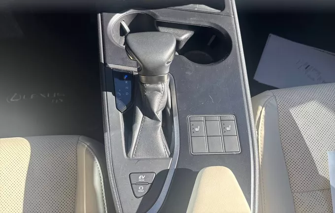 LEXUS UX 250h 2WD Luxe photo 13 1103997