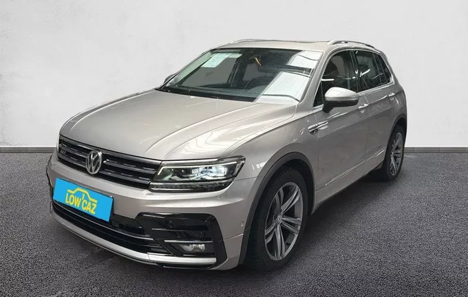 VOLKSWAGEN TIGUAN 1.5 TSI EVO 150 DSG7 Carat extérieur trois quart avant gauche 213297