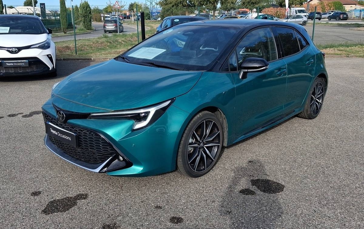 TOYOTA COROLLA HYBRIDE