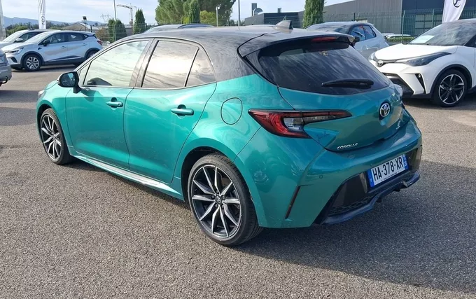 TOYOTA COROLLA HYBRIDE 140ch GR Sport extérieur trois quart arrière gauche 1103843