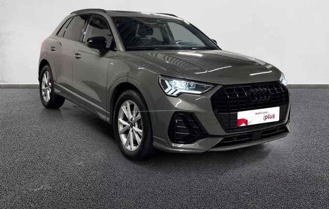 AUDI Q3 35 TDI 150 ch S tronic 7 S line plus extérieur trois quart avant droit 2131081