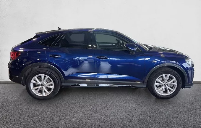 AUDI Q3 Sportback 45 TFSIe 245 ch S tronic 6 S line extérieur côté droit 2119030