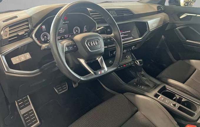 AUDI Q3 Sportback 45 TFSIe 245 ch S tronic 6 S line photo 11 2119030