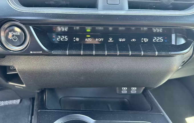 LEXUS UX 250h 2WD F SPORT Design photo 14 1103481