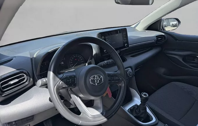 TOYOTA YARIS 120 VVT-i Dynamic photo 11 1103526