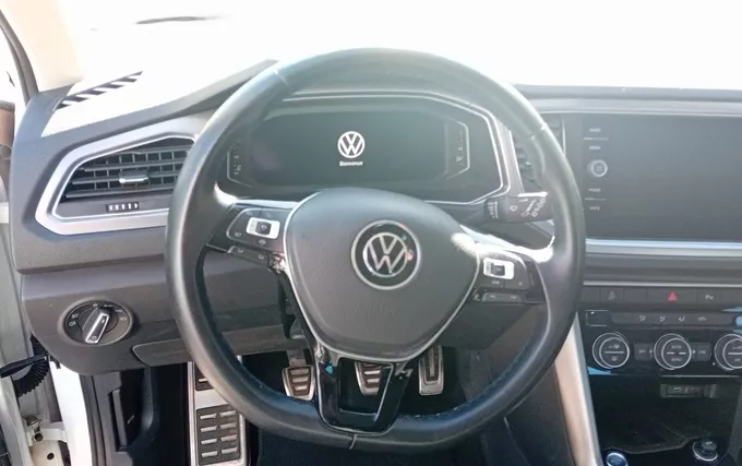 VOLKSWAGEN T-ROC 1.0 TSI 110 Start/Stop BVM6 Active photo 12 2131561
