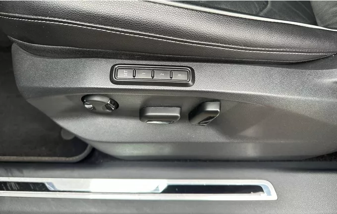 VOLKSWAGEN TIGUAN 2.0 TDI 150ch DSG7 R-Line Exclusive photo 18 2122937