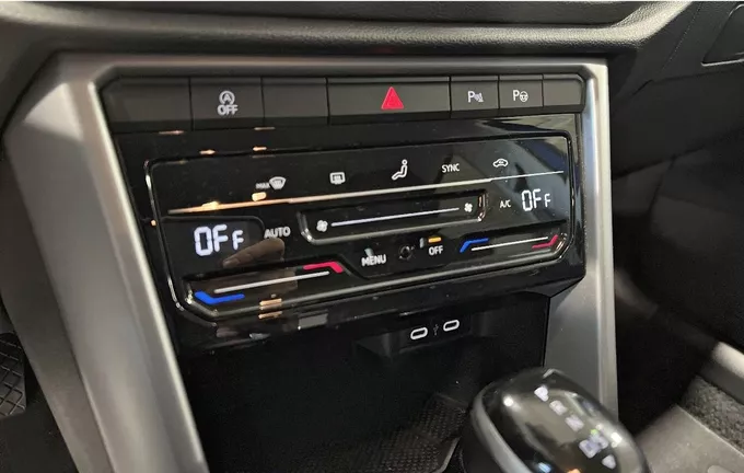 VOLKSWAGEN T-ROC 1.5 TSI EVO2 150 Start/Stop DSG7 VW Edition photo 18 2130780
