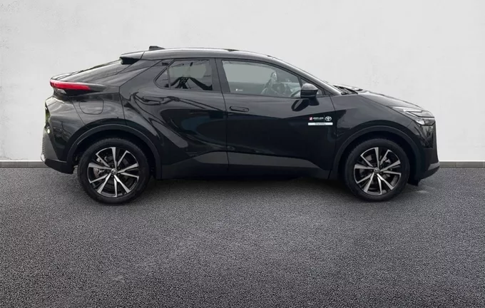 TOYOTA C-HR PHEV 225 Design Business MY25 extérieur côté droit 93543