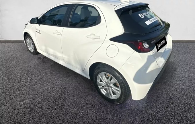 TOYOTA YARIS Hybride 116h Dynamic Business extérieur trois quart arrière gauche 74694