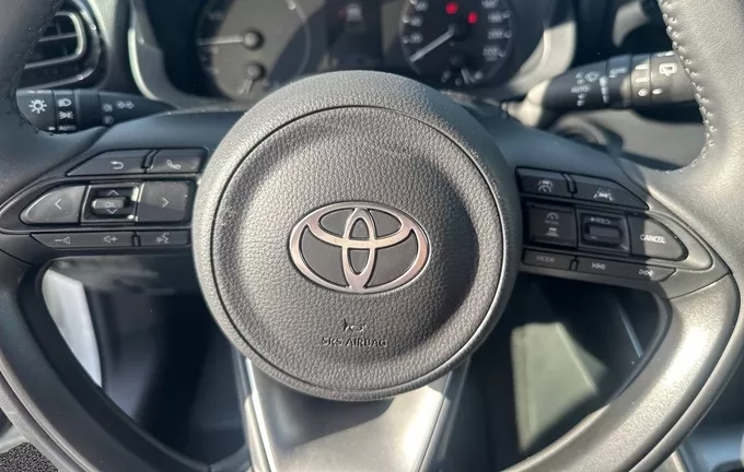 TOYOTA YARIS Hybride 116h Dynamic Business photo 12 74694