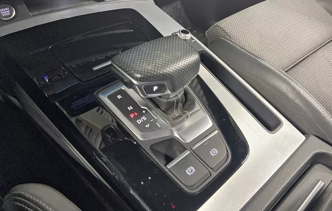 AUDI Q5 40 TDI 204 S tronic 7 Quattro S line photo 13 2128040
