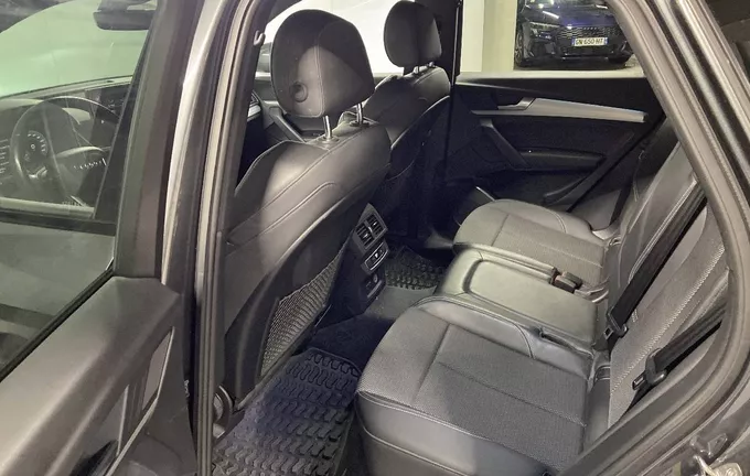AUDI Q5 40 TDI 204 S tronic 7 Quattro S line photo 17 2128040