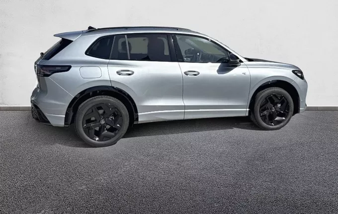 VOLKSWAGEN TIGUAN 1.5 eTSI 150ch DSG7 R-Line Edition extérieur côté droit 4458