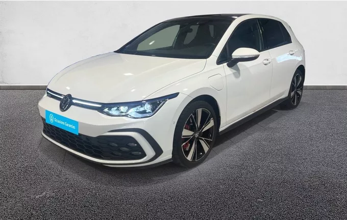 VOLKSWAGEN GOLF 1.4 Hybrid Rechargeable OPF 245 DSG6 GTE extérieur trois quart avant gauche 2130673