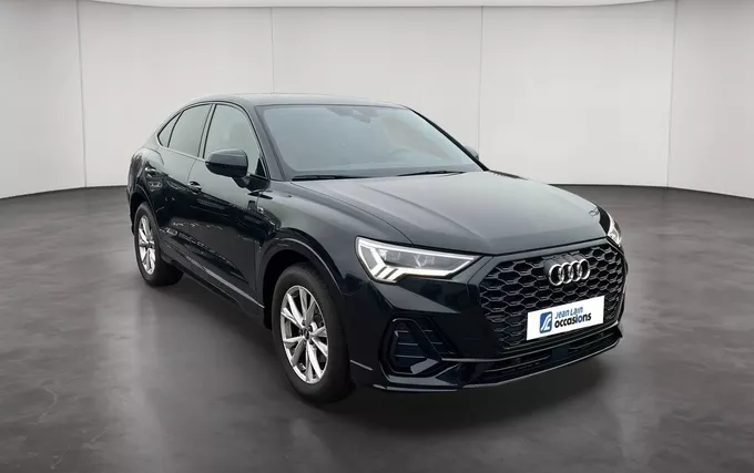 AUDI Q3 Sportback 35 TFSI 150 ch S tronic 7 S line extérieur trois quart avant droit 2133079