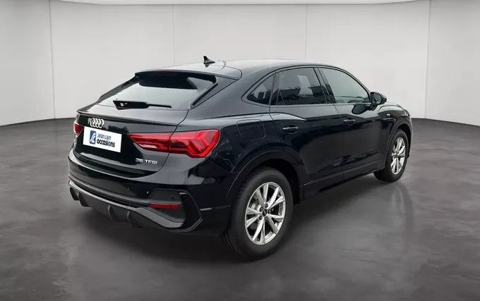 AUDI Q3 Sportback 35 TFSI 150 ch S tronic 7 S line extérieur trois quart arrière droit 2133079