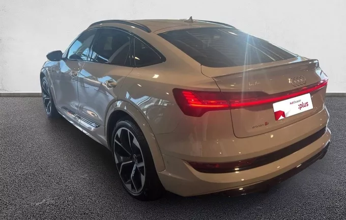 AUDI E-TRON S Sportback 503 ch e-quattro Sport extérieur trois quart arrière gauche 2130808