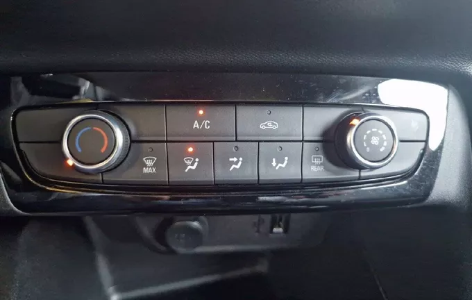 OPEL CORSA 1.2 75 ch BVM5 Edition photo 18 2129642