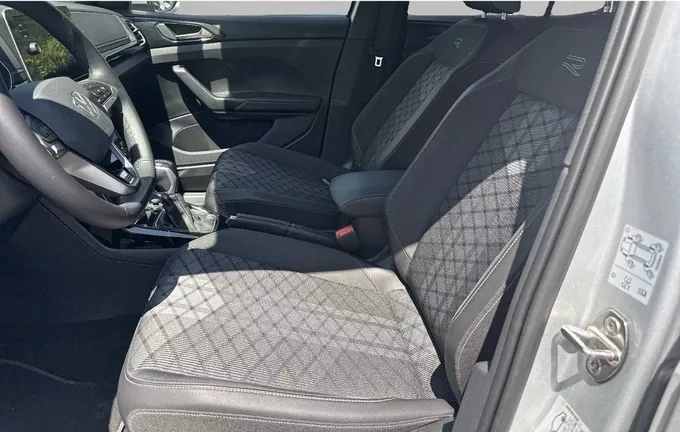 VOLKSWAGEN T-CROSS 1.0 TSI 116 Start/Stop DSG7 R-Line Edition extérieur trois quart arrière droit 2128410