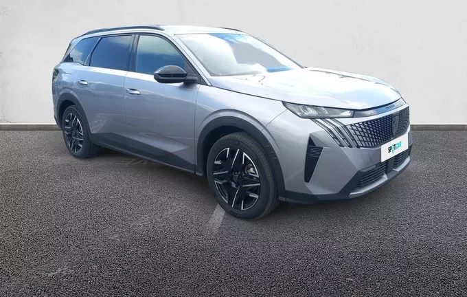 PEUGEOT 5008 Hybrid 136 e-DCS6 Allure extérieur trois quart avant droit 945814