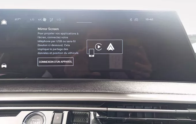 PEUGEOT 5008 Hybrid 136 e-DCS6 Allure photo 19 945814