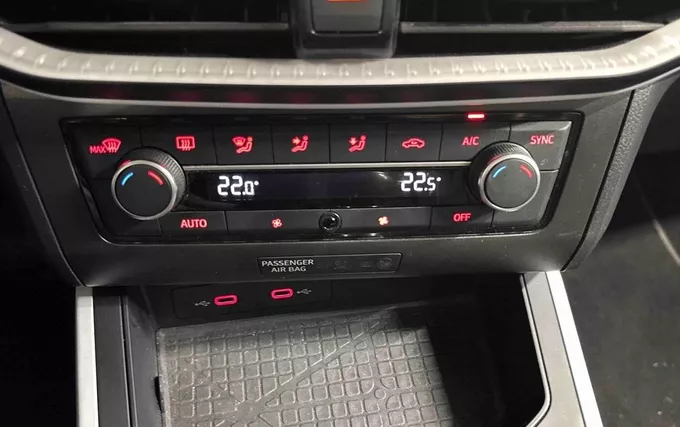 SEAT ARONA 1.0 TSI 95 ch Start/Stop BVM5 Copa photo 19 2131659