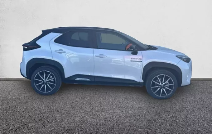 TOYOTA YARIS CROSS Hybride 130h 2WD GR SPORT extérieur côté droit 76451