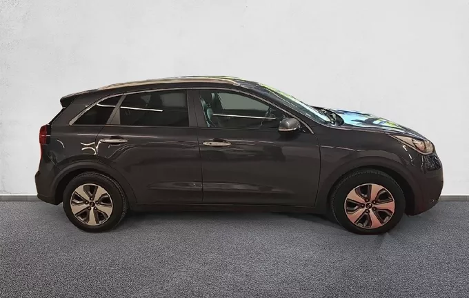 KIA NIRO 1.6 GDi Hybride 141 ch DCT6 Design extérieur côté droit 213256