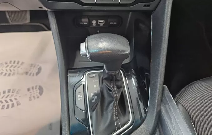 KIA NIRO 1.6 GDi Hybride 141 ch DCT6 Design photo 13 213256