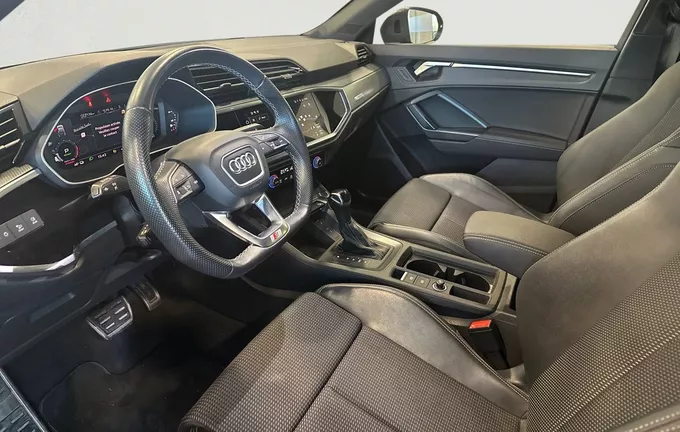AUDI Q3 Sportback 45 TFSIe 245 ch S tronic 6 S line photo 11 2124721