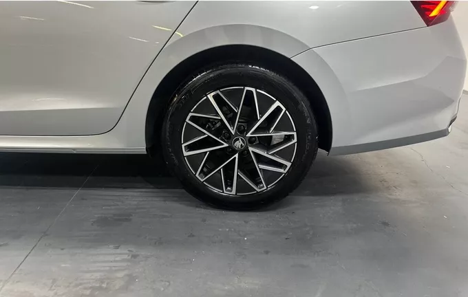SKODA OCTAVIA Combi 1.5 TSI Hybrid 150 ch ACT DSG7 Selection photo 12 2128275