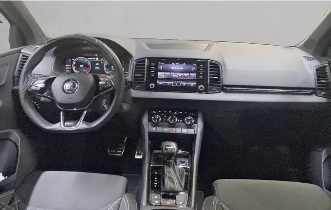 SKODA KAROQ 1.5 TSI 150 ch ACT DSG7 Sportline extérieur trois quart avant droit 2133086