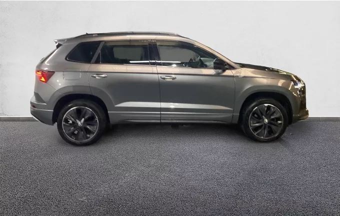 SKODA KAROQ 1.5 TSI 150 ch ACT DSG7 Sportline extérieur côté droit 2133086