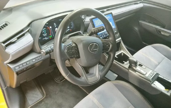 LEXUS LBX 4WD Cool photo 11 1103661