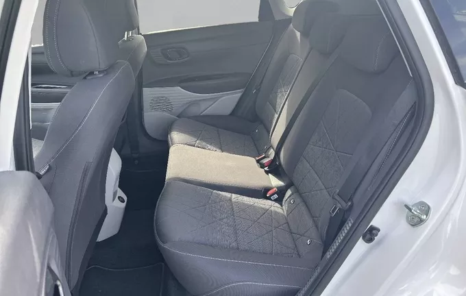 HYUNDAI BAYON 1.0 T-GDi 100 Hybrid 48V Intuitive photo 17 13808
