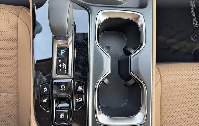 LEXUS NX 450h+ 4WD Hybride Rechargeable Luxe photo 13 107994