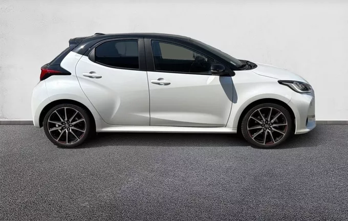 TOYOTA YARIS Hybride 130h GR Sport extérieur côté droit 1103606