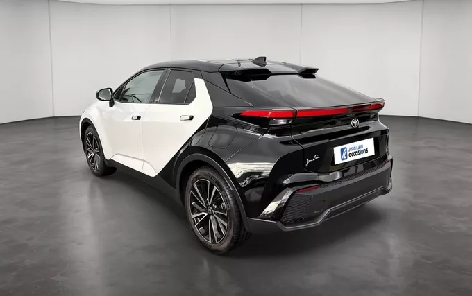 TOYOTA C-HR Hybride Rechargeable 225 Collection Premiere extérieur trois quart arrière gauche 1104080